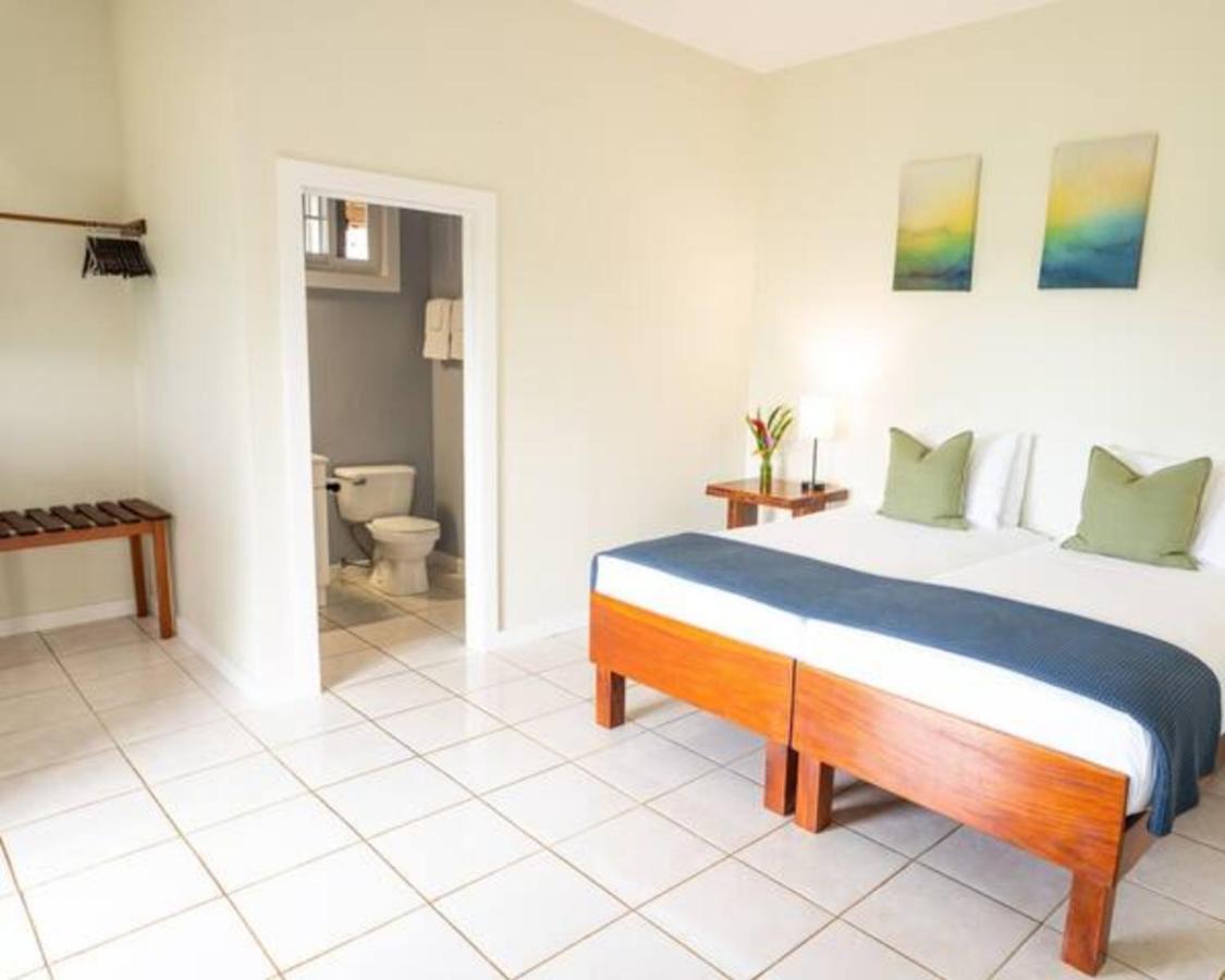 Casa Marlin Bed and Breakfast Bocas del Toro Buitenkant foto